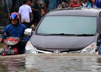 25banjir-jakarta.jpg